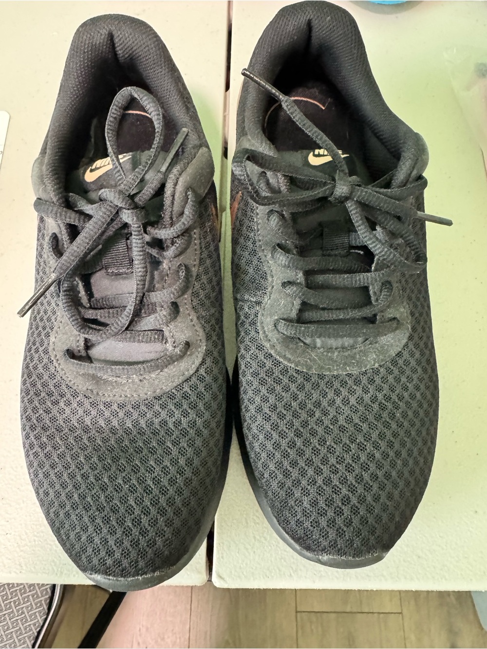 Nike Women’s Black Mesh Lace-Up Sneakers